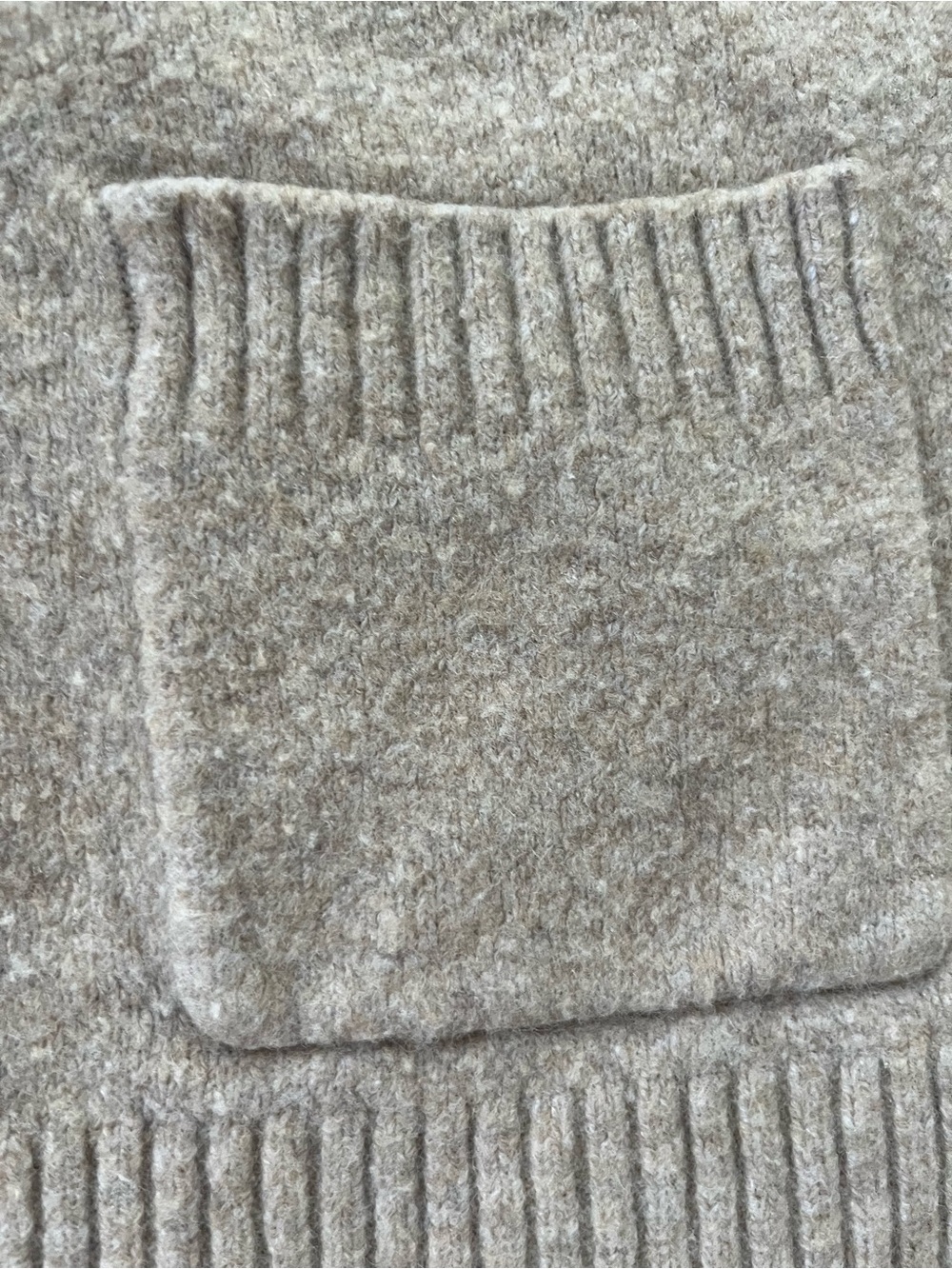 Uniqlo Women’s Light Beige Button-Front Cardigan - Picture 5 of 5